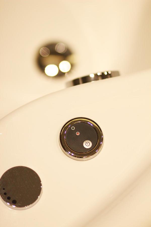K58 Luxury Apartment Monastiraki Metro Station Acropolis Jacuzzi Athen Exterior foto